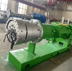 XJ-300擠出機工程胎內(nèi)胎